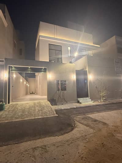3 Bedroom Floor for Sale in East Riyadh, Riyadh - *Two Floors for Sale in Al-Bayan District | دورين للبيع بحي البيان*