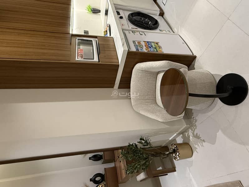 استوديو مؤثث للإيجار في العارض