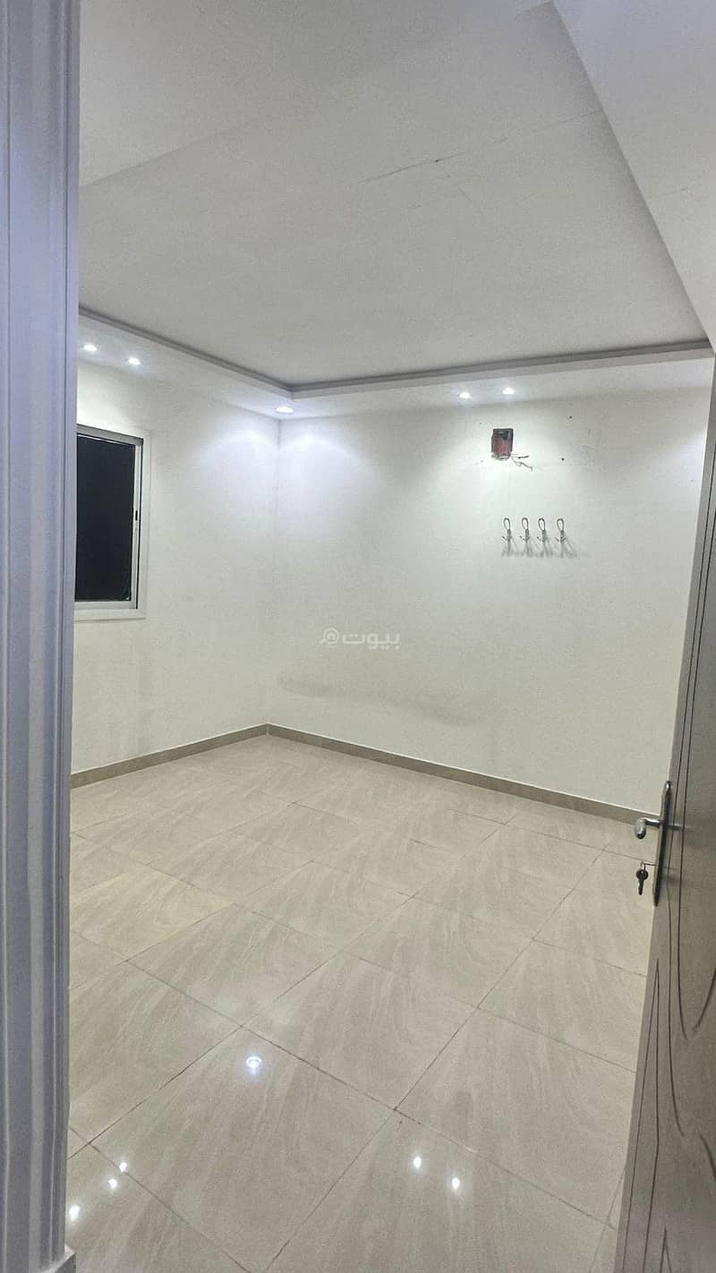 Three-bedroom apartment for rent in Al-Rimal