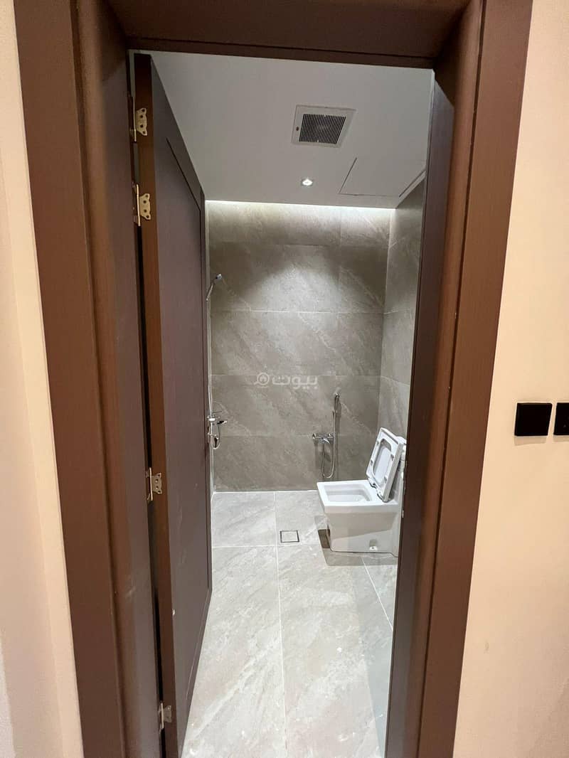 للإيجار شقتين الدور الأول والدور الثاني حي النرجس