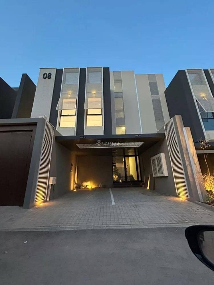 3 Bedroom Floor For Sale in Al Yasmin, Riyadh