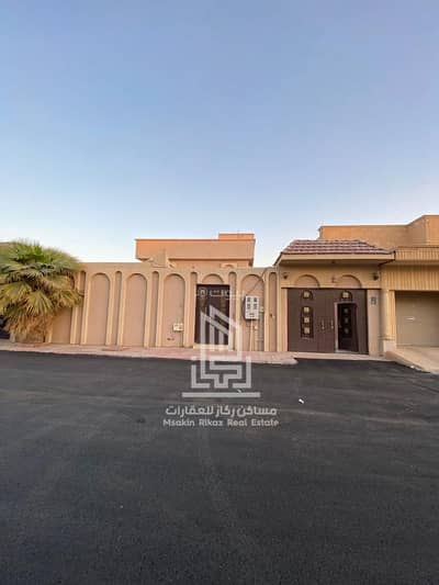 دور 5 غرف نوم للايجار في شرق الرياض، الرياض - دور علوي للإيجار - حي الروضة