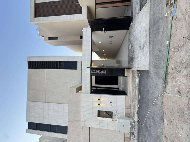 For sale: a villa with internal stairs and an apartment in an excellent location in the Al-Mu'ayzaliyah neighborhood, close to all services.