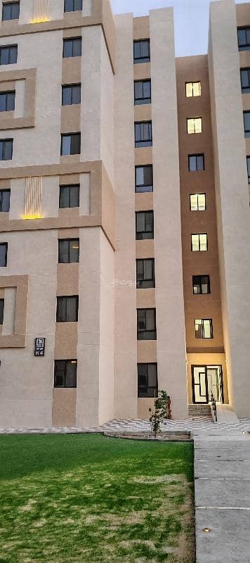 3 Bedroom Flat for Rent in North Housing, Dammam - Apartment for rent in Southern Housing, Dammam
