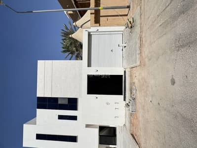 دور 4 غرف نوم للبيع في شرق الرياض، الرياض - للبيع دور ارضي بحي القدس تصميم عصري موقع ممتاز بالقرب من جميع الخدمات