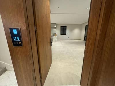 شقة 3 غرف نوم للايجار في شمال الرياض، الرياض - شقة فاخرة للإيجار في حي العارض