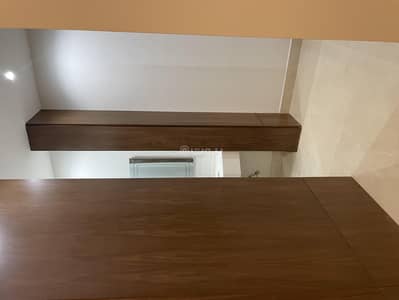4 Bedroom Floor for Rent in North Riyadh, Riyadh - For rent, a semi-villa consisting of two floors.
