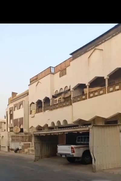 5 Bedroom Residential Building for Sale in South Jeddah, Jeddah - Property for sale in Al-Adl neighborhood