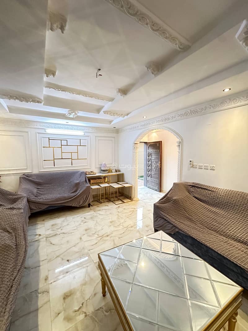 Floor in East Riyadh，Ishbiliyah 5 bedrooms 68000 SAR - 87792026