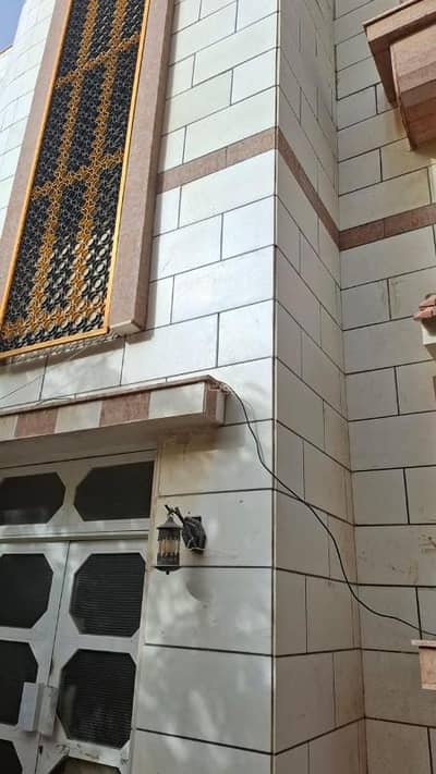 11 Bedroom Villa for Sale in North Jeddah, Jeddah - **Old villa for sale – Al-Mohammadiyah district, Jeddah**