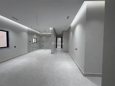 4 Bedroom Flat for Sale in North Jeddah, Jeddah - 4-room apartment for sale with two entrances, designed in a modern style and at a reasonable price.