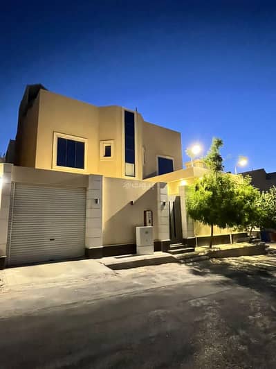 7 Bedroom Villa for Sale in West Riyadh, Riyadh - Villa with an area of 450 square meters with two apartments