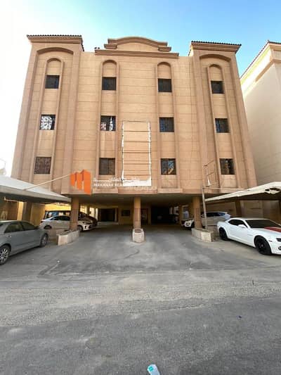 3 Bedroom Floor for Sale in Al Zuhur, Dammam - Luxury duplex apartment for sale