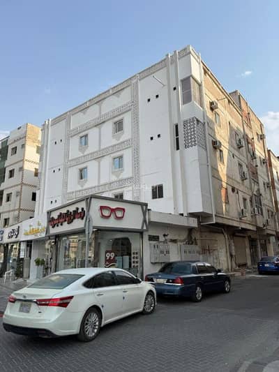 11 Bedroom Residential Building for Sale in Al Fath, Madina - Residential commercial building for sale near Al-Masjid an-Nabawi (Al-Fath)