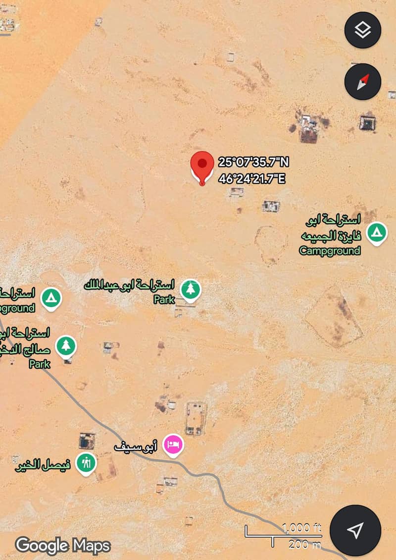 Land for rent suitable for camps and workers' cabins in the nearby projects.