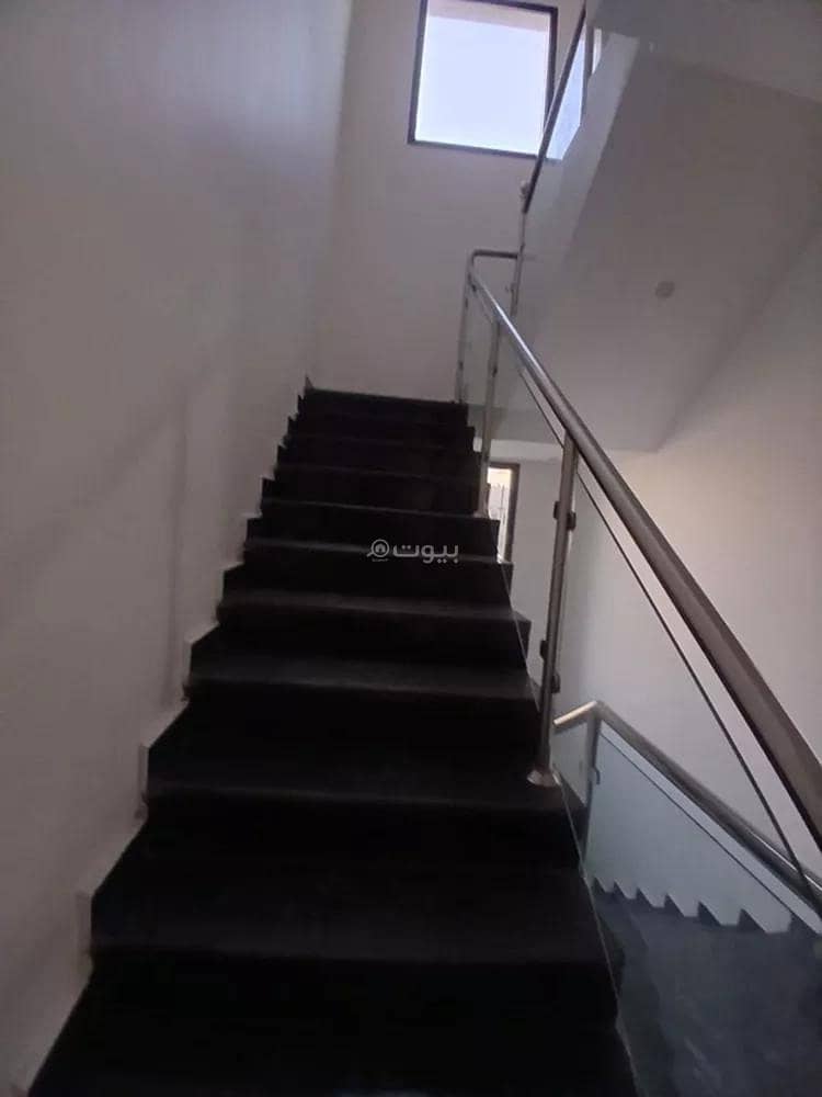 Floor For Sale in Dhahrat Al Badiah, Riyadh