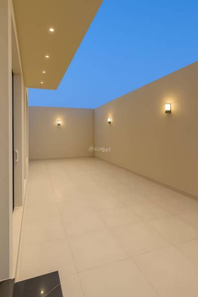 فیلا 6 غرف نوم للبيع في شرق الرياض، الرياض - فيلا مع شقه موقع مميز على زاوية شارعين تصميم فاخر