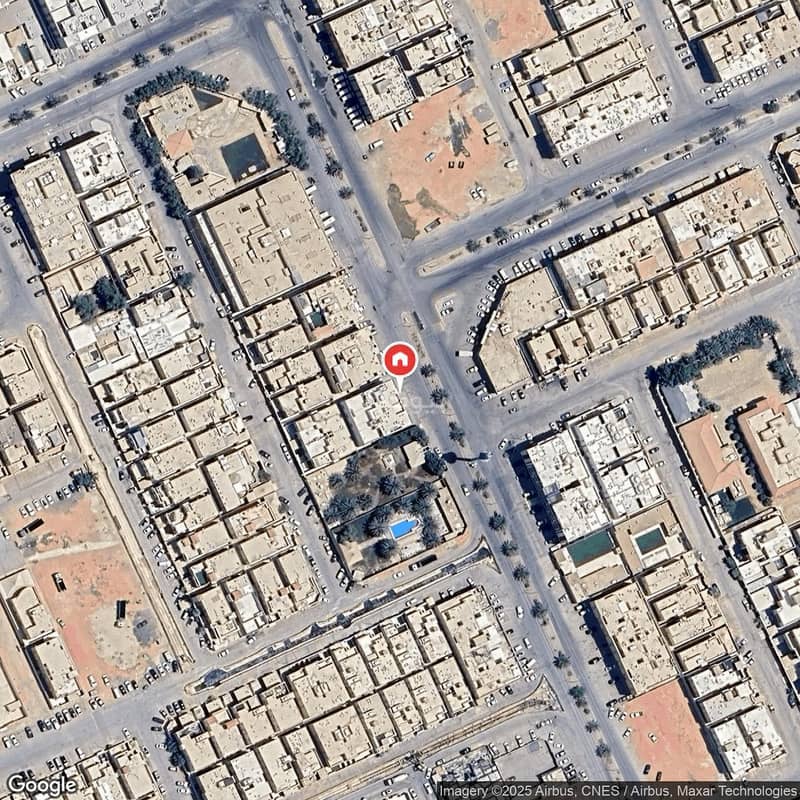 Two-bedroom apartment with a comfortable and quiet lounge and outdoor seating. Two-bedroom apartment with a comfortable and quiet lounge and outdoor seating.