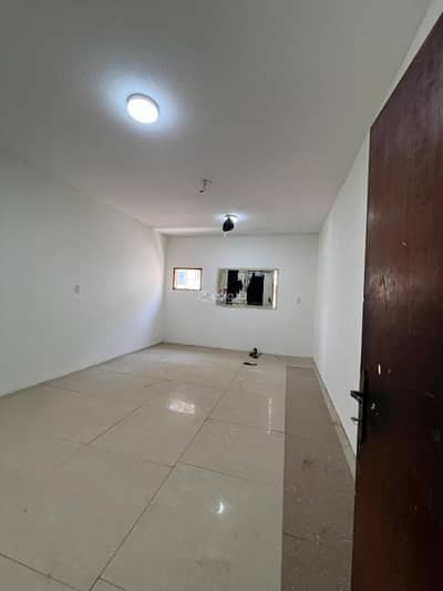 3 Bedroom Flat for Rent in Al Khalij, Dammam - Apartment for rent in Al Khaleej neighborhood in Dammam
