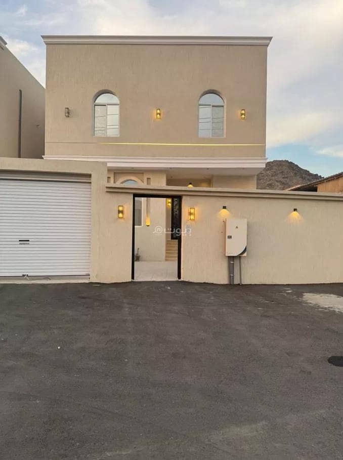 8 Bedroom Villa For Sale in Jarana, Makkah 8 Bedroom Villa For Sale in Jarana, Makkah