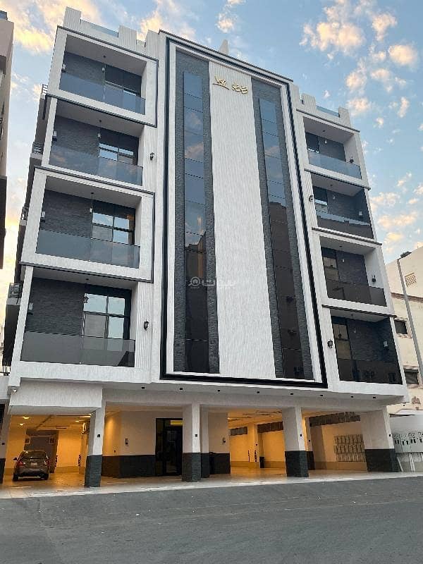 A 5-room apartment with an area of 170 m