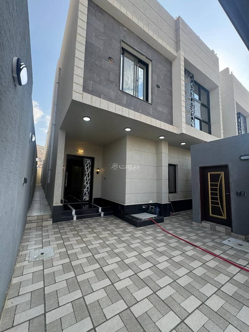 Villa For Sale in Al Ukayshiyyah, Makkah Villa For Sale in Al Ukayshiyyah, Makkah