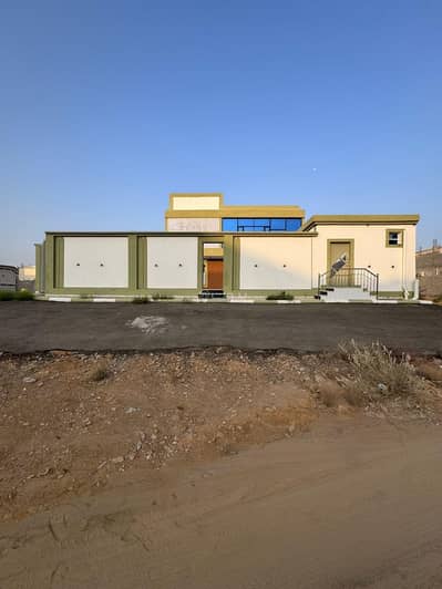 9 Bedroom Floor for Sale in Al Wurud, Samtah Jazan Region - Independent villa for sale in Samta, King Fahd District