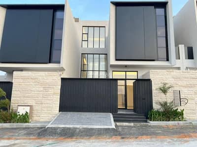 3 Bedroom Villa for Sale in North Riyadh, Riyadh - Luxurious villa for sale