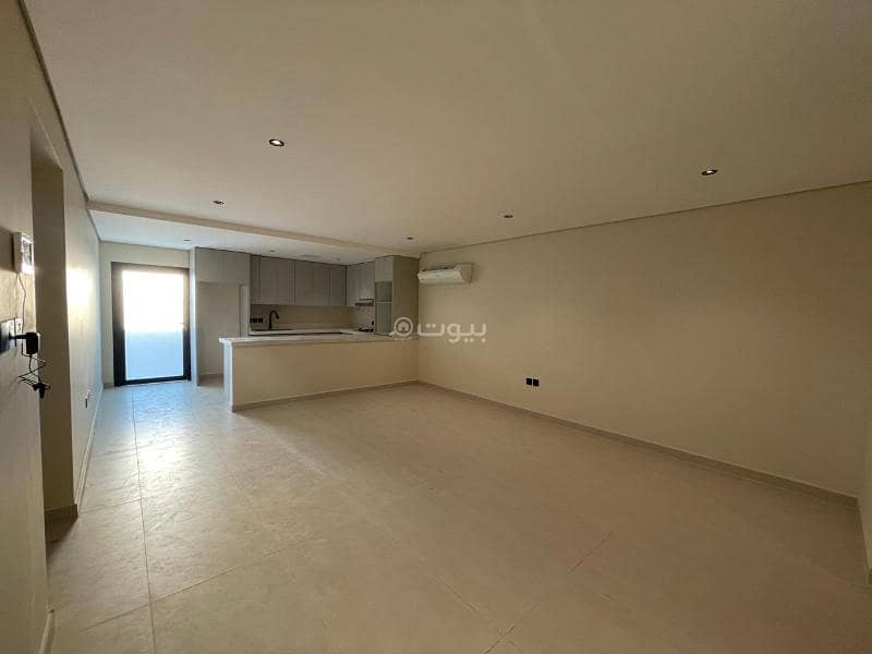 شقة علوية جديدة للإيجار في حي المصيف – شمال الرياض