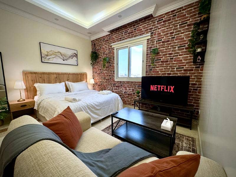 Modern Studio | Contemporary and Comfortable in Al-Faisaliah Neighborhood | Fully Furnished Unit for Rent in Jeddah, Saudi Arabia