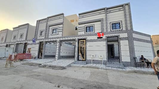 4 Bedroom Floor for Sale in South Riyadh, Riyadh - For sale, a very clean ground floor in Al-Aziziyyah, 384 meters.