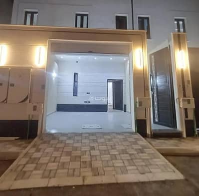 7 Bedroom Floor for Sale in East Riyadh, Riyadh - Floor For Sale in Al Janadriyah, Riyadh