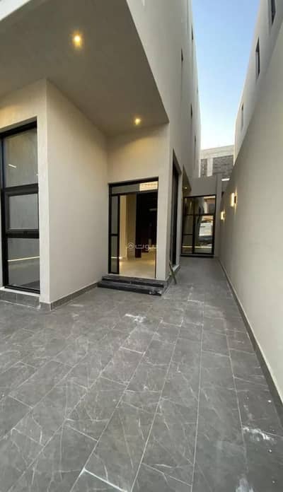 6 Bedroom Floor for Sale in East Riyadh, Riyadh - Floor For Sale in Qurtubah, Riyadh