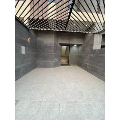 3 Bedroom Floor for Sale in East Riyadh, Riyadh - Floor for Sale in Al Janadriyah, East Riyadh