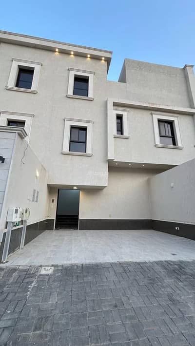 دور 4 غرف نوم للبيع في شرق الرياض، الرياض - دور للبيع في شارع نهر أم الربيع, حي القادسية, مدينة الرياض, منطقة الرياض