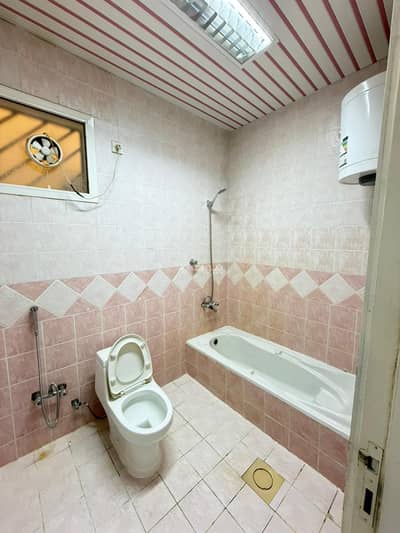 شقة 5 غرف نوم للايجار في شرق الرياض، الرياض - شقة استوديو للايجار في اليارموك, الرياض