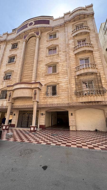 5-room apartment with a living room for rent in Al Marwah, Jeddah 5-room apartment with a living room for rent in Al Marwah, Jeddah