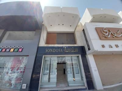 Showroom for Rent in West Riyadh, Riyadh - Store for rent on Aisha bint Abi Bakr Street, Al-Dhahra Al-Badiah neighborhood, Riyadh City, Riyadh Region