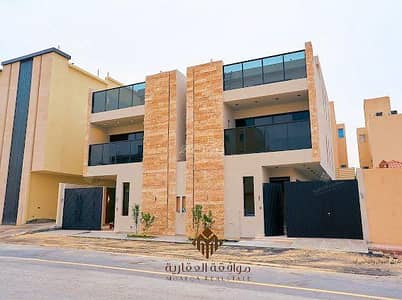 5 Bedroom Villa for Sale in West Riyadh, Riyadh - Luxury villa for sale in Al Mahdiyah, West Riyadh