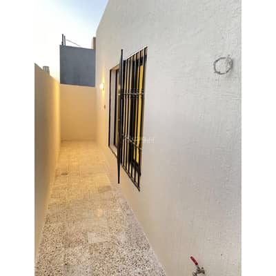 4 Bedroom Apartment for Rent in West Riyadh, Riyadh - Apartment for rent in Dirab, west Riyadh