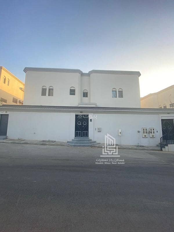 دور ارضي للإيجار بمدخل مستقل و و حوش خاص