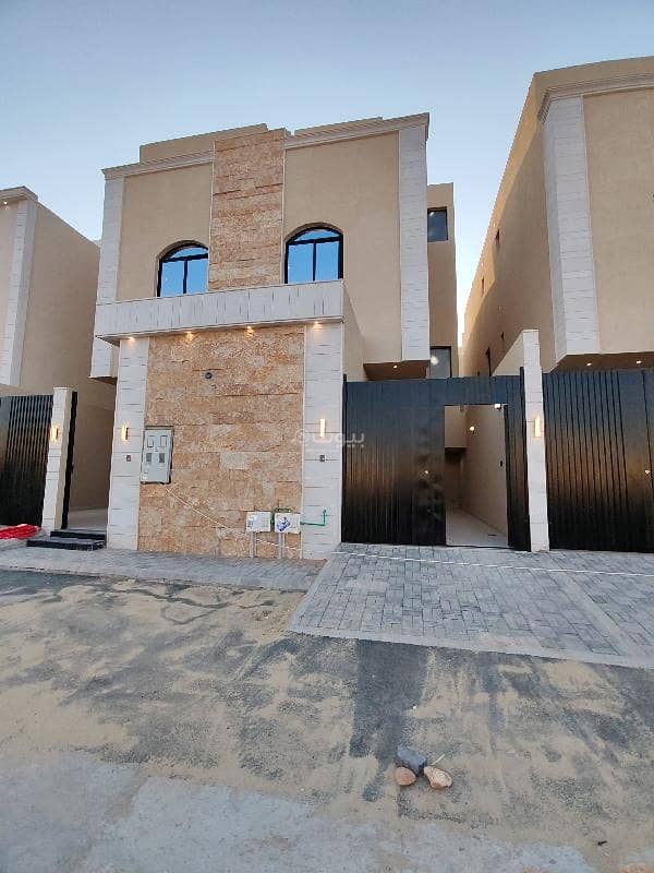 Floor For Sale in Al Nadwa District, Riyadh
