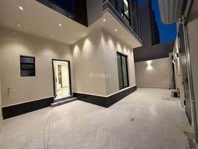 5 Bedroom Villa for Sale in North Riyadh, Riyadh - Villa for sale in Al Arid neighborhood east of Riyadh, excellent location near all services and main roads.