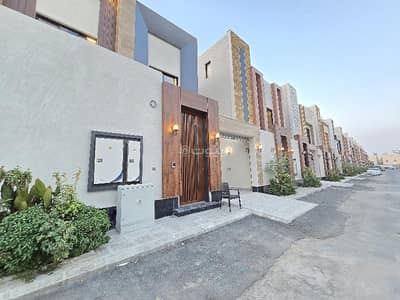 دور 3 غرف نوم للبيع في شرق الرياض، الرياض - عقار للبيع