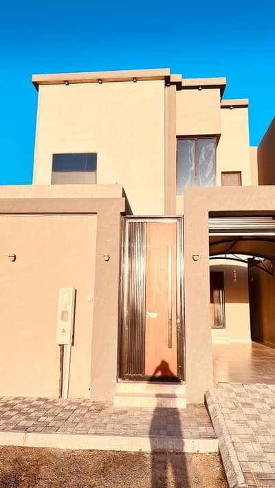 7 Bedroom Villa for Sale in Al Shulah, Dammam - Villa in Al Shulah 7 bedrooms 1350000 SAR - 87785802