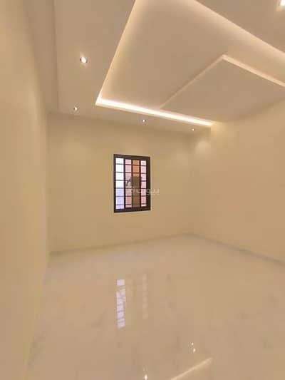 4 Bedroom Floor for Sale in South Riyadh, Riyadh - Floor For Sale in Badr, Riyadh