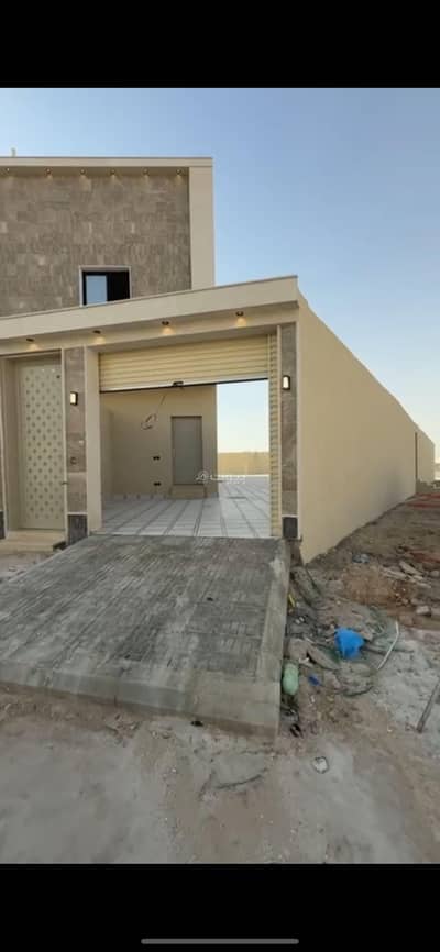 دور 4 غرف نوم للبيع في جنوب الرياض، الرياض - دور للبيع في عكاظ، جنوب الرياض
