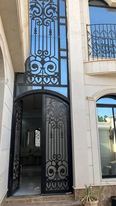 5 Bedroom Villa for Sale in East Riyadh, Riyadh - Property for Sale