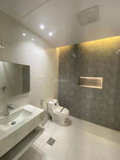 5 Bedroom Floor for Sale in South Riyadh, Riyadh - Floor For Sale in Okaz, Riyadh