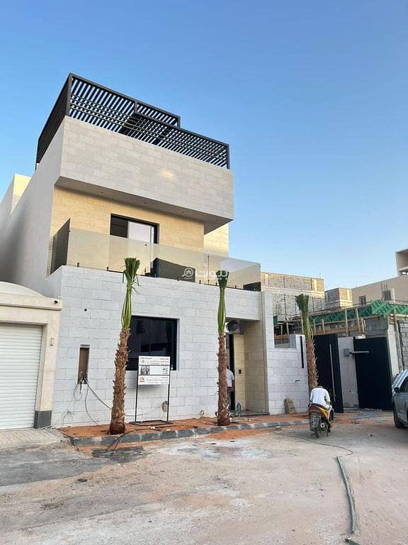 Villa For Sale in Al Mahdiyah, Riyadh